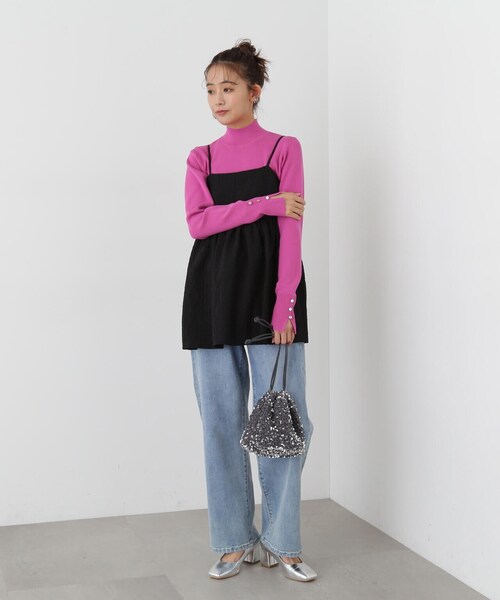 N.(N. Natural Beauty Basic)(エヌエヌナチュラルビューティーベーシック)の「◆スリットカフス総針ニット(ニット/セーター・レディース・オフホワイト/ホワイト×ブラック/グレー/ピンク・MEDIUM)」の6枚目の写真