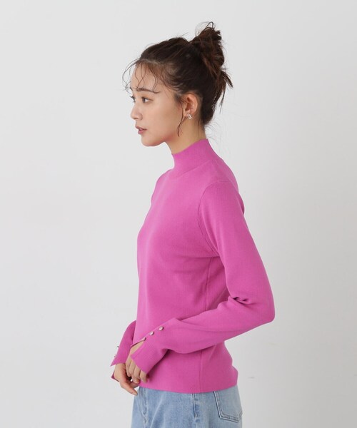 N.(N. Natural Beauty Basic)(エヌエヌナチュラルビューティーベーシック)の「◆スリットカフス総針ニット(ニット/セーター・レディース・オフホワイト/ホワイト×ブラック/グレー/ピンク・MEDIUM)」の19枚目の写真