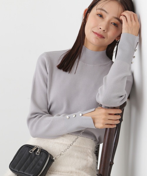 N.(N. Natural Beauty Basic)(エヌエヌナチュラルビューティーベーシック)の「◆スリットカフス総針ニット(ニット/セーター・レディース・オフホワイト/ホワイト×ブラック/グレー/ピンク・MEDIUM)」の4枚目の写真