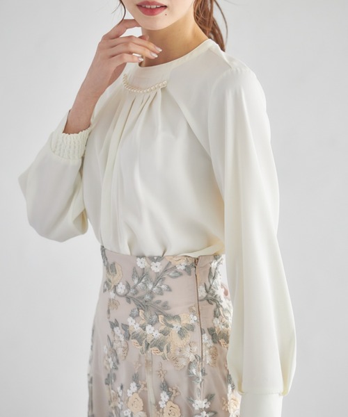 tocco closet（トッコ　クローゼット）の「パール付きタック入りベネシャンブラウス（シャツ/ブラウス・レディース・アイボリー/ピンク/ライトグレー/ネイビー・M）」の9枚目の写真