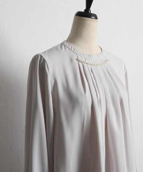 tocco closet（トッコ　クローゼット）の「パール付きタック入りベネシャンブラウス（シャツ/ブラウス・レディース・アイボリー/ピンク/ライトグレー/ネイビー・M）」の13枚目の写真