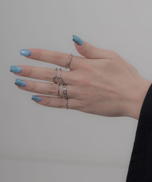 yu-ka（ユーカ）の「YU-KA:ミニマルリング 5本セット（リング・レディース・シルバー/ゴールド・FREE）」の3枚目の写真