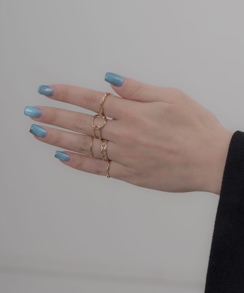 yu-ka（ユーカ）の「YU-KA:ミニマルリング 5本セット（リング・レディース・シルバー/ゴールド・FREE）」の4枚目の写真