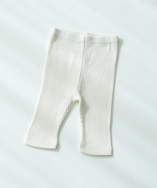 pairmanon（ペアマノン）の「無地 花柄 7分丈 リラックスリブレギンス（レギンス/スパッツ・キッズ・ブルー系その他/パープル/ホワイト系その他/ピンク/テラコッタ/アイボリー/ブラック/イエロー系その他/ライトベージュ/グレイッシュベージュ/ライトイエロー/モカ/ブルー/ピンク系その他/ブラック系その他2/ライトピンク/ブルー系その他2/ブラック系その他/ホワイト系その他2/オレンジ系その他/ブラウン/グリーン系その他/ベージュ・100/110/120/130/140/150/80/90/70）」の2枚目の写真