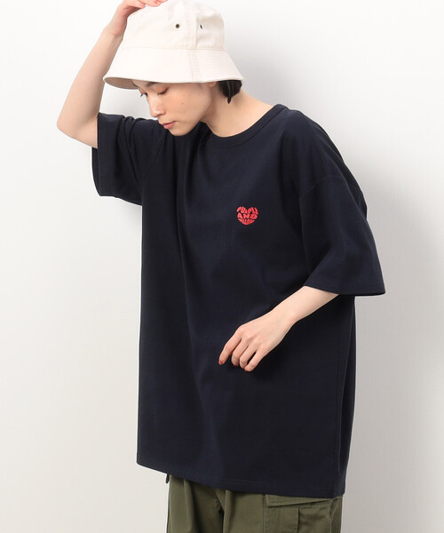 Purple&Yellow（パープルアンドイエロー）の「ハートロゴプリント ロング丈半袖Ｔシャツ（Tシャツ/カットソー・メンズ・ネイビー/ベージュ/ホワイト/ブラック・SMALL/MEDIUM/LARGE）」の18枚目の写真