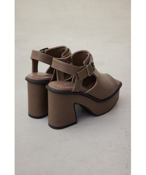 AZUL by moussy(アズールバイマウジー)の「ベルトデザインブーティーサンダル(サンダル・レディース・ブラック/ブラウン・SMALL/MEDIUM/LARGE/LL)」の15枚目の写真