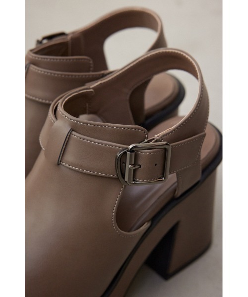 AZUL by moussy(アズールバイマウジー)の「ベルトデザインブーティーサンダル(サンダル・レディース・ブラック/ブラウン・SMALL/MEDIUM/LARGE/LL)」の18枚目の写真
