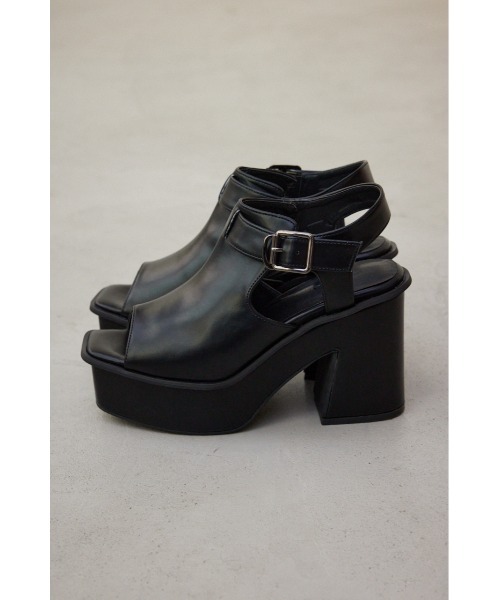 AZUL by moussy(アズールバイマウジー)の「ベルトデザインブーティーサンダル(サンダル・レディース・ブラック/ブラウン・SMALL/MEDIUM/LARGE/LL)」の6枚目の写真