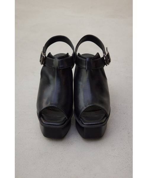 AZUL by moussy(アズールバイマウジー)の「ベルトデザインブーティーサンダル(サンダル・レディース・ブラック/ブラウン・SMALL/MEDIUM/LARGE/LL)」の8枚目の写真