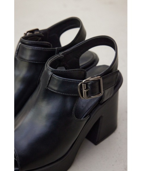 AZUL by moussy(アズールバイマウジー)の「ベルトデザインブーティーサンダル(サンダル・レディース・ブラック/ブラウン・SMALL/MEDIUM/LARGE/LL)」の10枚目の写真