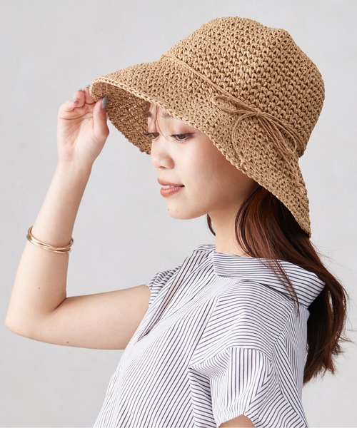 Chez toi(シェトワ)の「シンプル細編みペーパーHAT(ハット・レディース・ライトベージュ/ベージュ・FREE)」の2枚目の写真