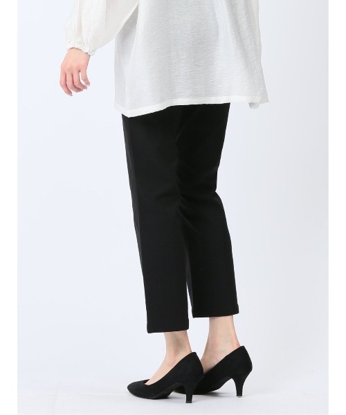 m.f.editorial（エムエフエディトリアル）の「美シャイン ストレッチ ストレートパンツ（チノパンツ・レディース・ブラック/ベージュ・S/MEDIUM/LARGE）」の4枚目の写真