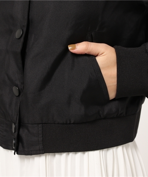 earth music&ecology（アースミュージックアンドエコロジー）の「ピコレースショートブルゾン（ブルゾン・レディース・ブラック/アイボリー/ピンクベージュ・MEDIUM/SMALL）」の11枚目の写真