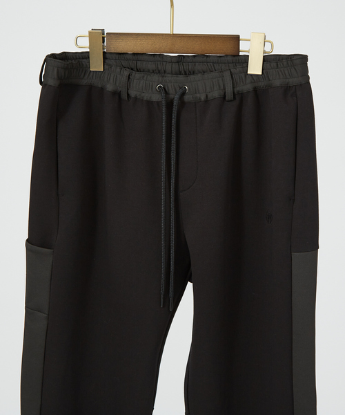 DESIGNWORKS(デザインワークス)の「【セットアップ対応】切替えジョグパンツ(スウェットパンツ・メンズ・グレイッシュベージュ/ブラック/ネイビー・50/48/46)」の5枚目の写真