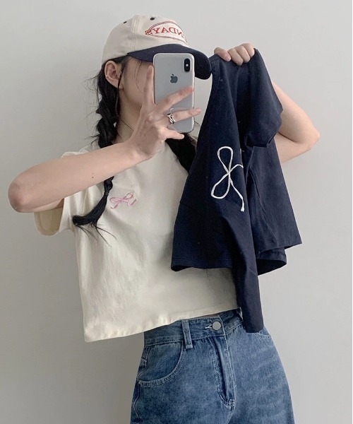 WEGO(ウィゴー)の「WEGO/リボン刺繍Tシャツ(Tシャツ/カットソー・レディース・イエロー/ネイビー/ホワイト・FREE)」の5枚目の写真