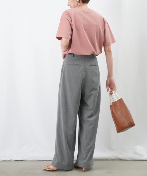 LUCA/LADY LUCK LUCA(ルカ/レディラックルカ)の「LC/LLL 華奢ロゴTシャツ(Tシャツ/カットソー・レディース・オフホワイト/ブラック/ピンク・FREE)」の10枚目の写真