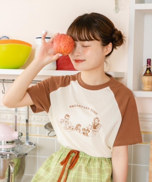 eLur(エラー)の「ファミリーラグランT(Tシャツ/カットソー・レディース・レッド/ピンク/ブラウン・FREE/LARGE)」の1枚目の写真