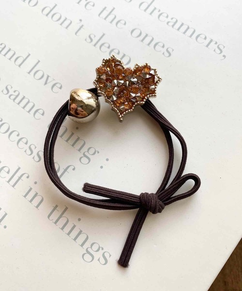 TONE SELECT GOODS(トーンセレクトグッズ)の「pur chouchou/グリッター メタル ハートヘアゴム P4238(ヘアゴム・レディース・ブラック/ベージュ・FREE)」の7枚目の写真