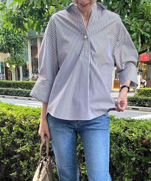 NOLLEY’S Sophi（ノーリーズソフィ）の「パール釦スキッパーシャツ（シャツ/ブラウス・レディース・ホワイト/ブラウン系その他3/ブラック系その他3/サックスブルー・38）」の10枚目の写真