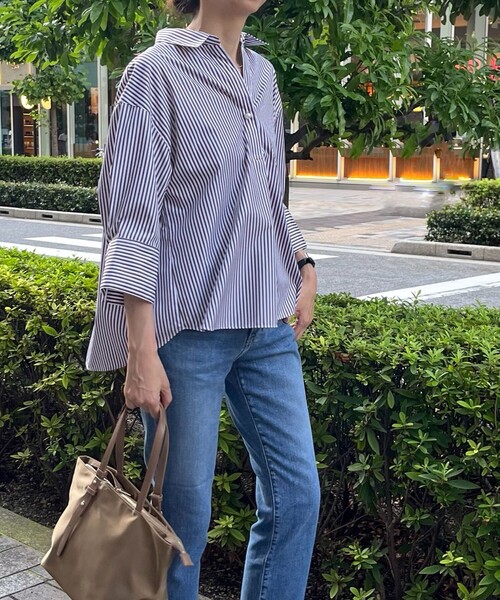 NOLLEY’S Sophi（ノーリーズソフィ）の「パール釦スキッパーシャツ（シャツ/ブラウス・レディース・ホワイト/ブラウン系その他3/ブラック系その他3/サックスブルー・38）」の11枚目の写真