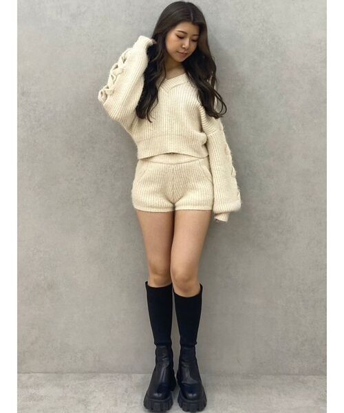 【新品】THE TOE シャギーニットショートパンツ　beige THE TOE シャギーニットショートパンツ graybeige