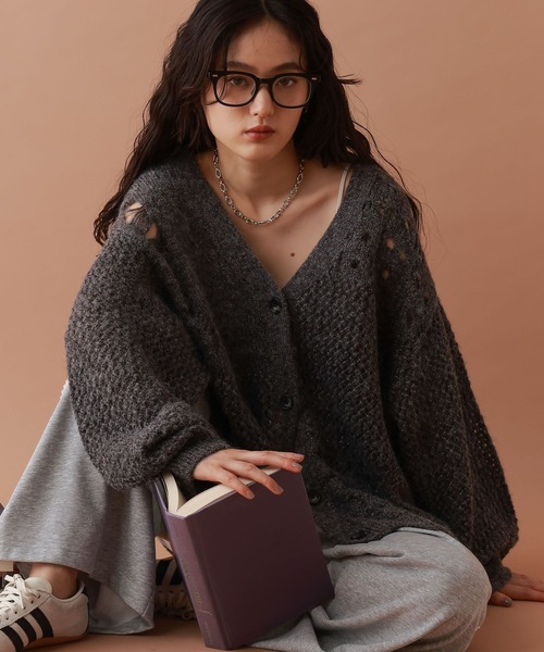 RAGEBLUE(レイジブルー)の「透かし編みダメージラメニットカーディガン(カーディガン/ボレロ・レディース・ブラウン/グレー/ブルー・FREE)」の8枚目の写真