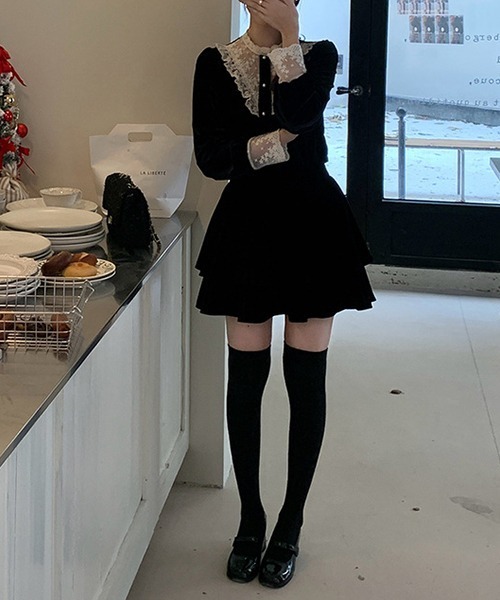 c.u.l(シーユーエル)の「ベロア風 ティアード プリーツミニスカート culw755(スカート・レディース・ブラック・L/M)」の5枚目の写真