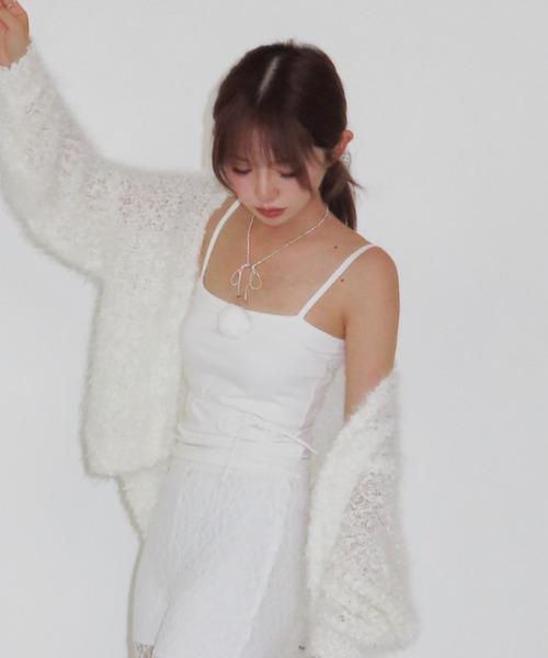 MAINLYTRULY（メインリィトゥルリィ）の「バラ ストラップ デザイン キャミソール（キャミソール・レディース・ホワイト系・S）」の4枚目の写真