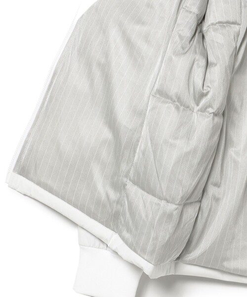 BEAMS GOLF（ビームスゴルフ）の「【撥水】PURPLE LABEL / パネル ダウンブルゾン（ブルゾン・レディース・ホワイト/ブラック・SMALL/MEDIUM/LARGE）」の11枚目の写真