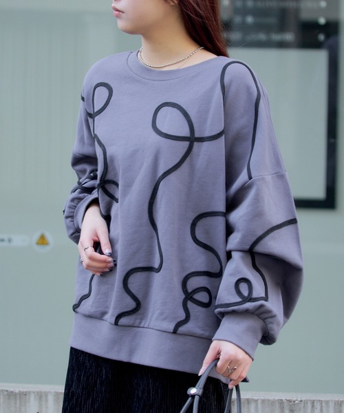 RAY CASSIN（レイカズン）の「【ゆったりとした着心地】ラインテープスウェット（スウェット・レディース・ホワイト系その他2/グレー系その他2/グレー系その他3・FREE）」の2枚目の写真