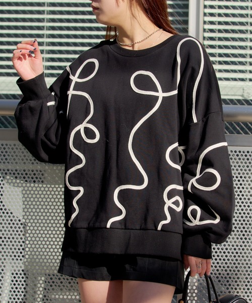 RAY CASSIN（レイカズン）の「【ゆったりとした着心地】ラインテープスウェット（スウェット・レディース・ホワイト系その他2/グレー系その他2/グレー系その他3・FREE）」の3枚目の写真