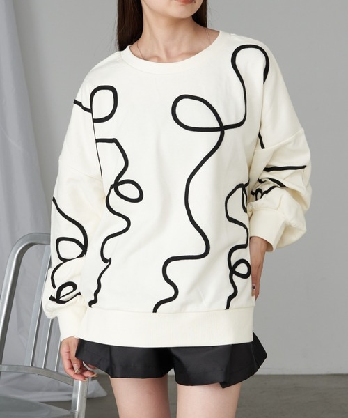 RAY CASSIN（レイカズン）の「【ゆったりとした着心地】ラインテープスウェット（スウェット・レディース・ホワイト系その他2/グレー系その他2/グレー系その他3・FREE）」の4枚目の写真