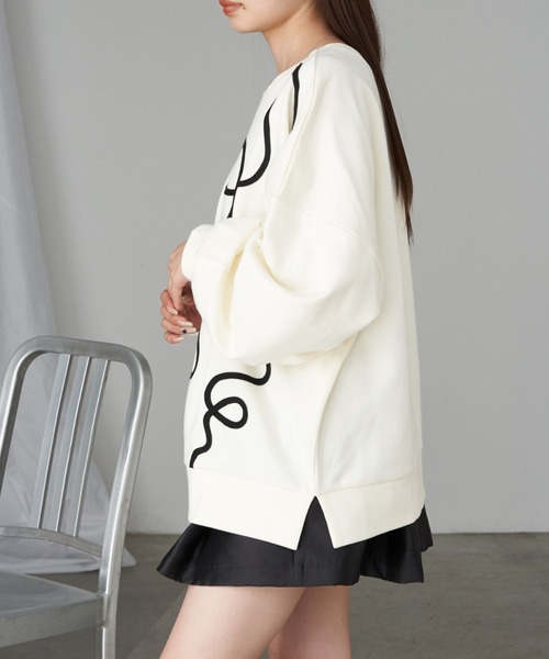 RAY CASSIN（レイカズン）の「【ゆったりとした着心地】ラインテープスウェット（スウェット・レディース・ホワイト系その他2/グレー系その他2/グレー系その他3・FREE）」の6枚目の写真