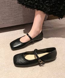 レザー調 スクエアトゥ ストラップ フラット パンプス