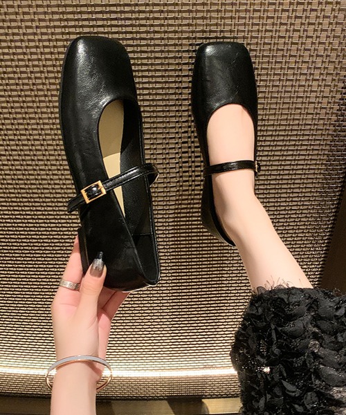 Lace Ladies（レースレディース）の「レザー調 スクエアトゥ ストラップ フラット パンプス（パンプス・レディース・ブラウン/ブラック/シルバー・22.5cm/23.5cm/24cm/24.5cm/25cm/23cm）」の22枚目の写真