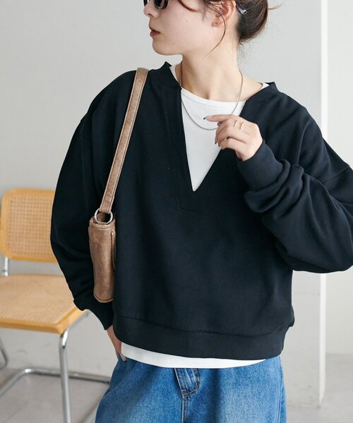 DISCOAT(ディスコート)の「【WEB限定】深Vショート丈スウェット(Tシャツ/カットソー・レディース・チャコールグレー/ブラウン/グレー/ホワイト系その他/ブラック・MEDIUM)」の8枚目の写真