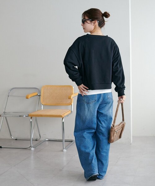 DISCOAT(ディスコート)の「【WEB限定】深Vショート丈スウェット(Tシャツ/カットソー・レディース・チャコールグレー/ブラウン/グレー/ホワイト系その他/ブラック・MEDIUM)」の12枚目の写真