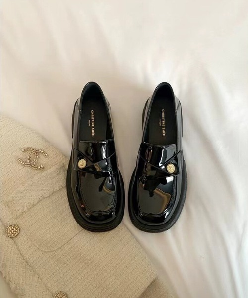 NiiNa】【高品質牛革】ボタン付きレザーローフー（その他シューズ 