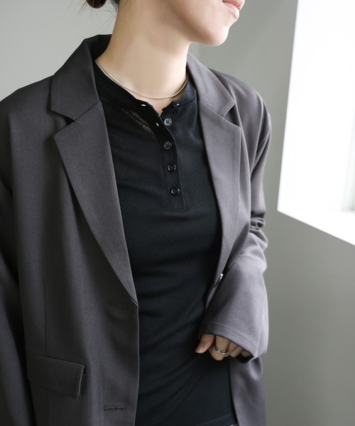 select MOCA（セレクトモカ）の「ヘンリーネックシアーロンT（Tシャツ/カットソー・レディース・ブラック/オフホワイト/グレー/グレイッシュベージュ/グレイッシュブルー・FREE/LARGE）」の18枚目の写真