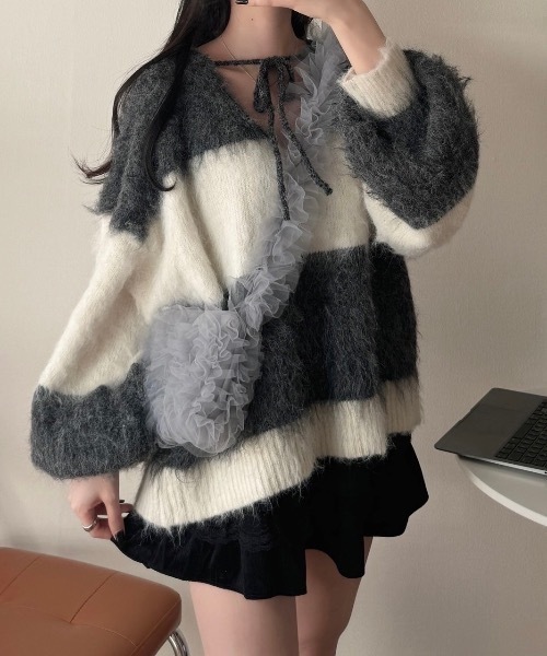 nemne store(ネンネストア)の「《Delfy》フリルチュールショルダーバッグ(ショルダーバッグ・レディース・ブラック/アイボリー/グレー系・フリー)」の7枚目の写真