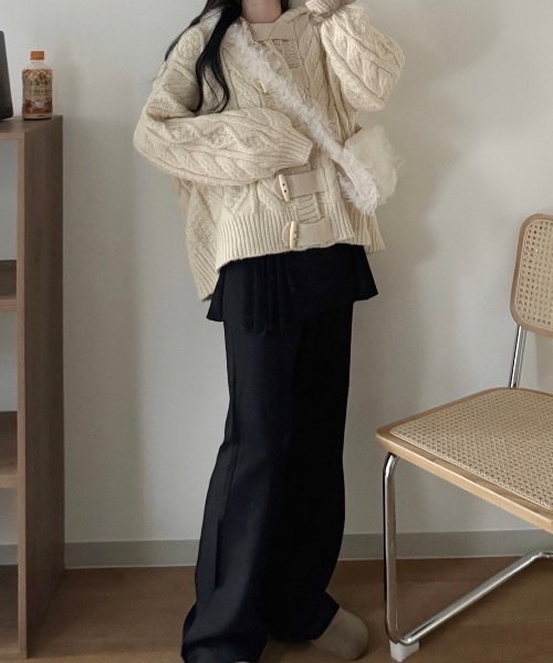 nemne store(ネンネストア)の「《Delfy》フリルチュールショルダーバッグ(ショルダーバッグ・レディース・ブラック/アイボリー/グレー系・フリー)」の4枚目の写真