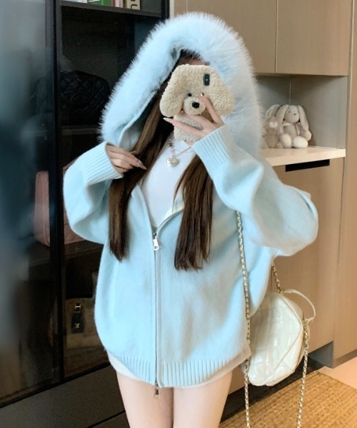 gossip！ロサンゼルス（ゴシップロサンゼルス）の「Y2K エコファー  ニット フード パーカー（パーカー・レディース・ブラック/グレー/オフホワイト/ブラウン/ピンク/ブルー・FREE）」の6枚目の写真