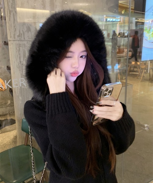 gossip！ロサンゼルス（ゴシップロサンゼルス）の「Y2K エコファー  ニット フード パーカー（パーカー・レディース・ブラック/グレー/オフホワイト/ブラウン/ピンク/ブルー・FREE）」の11枚目の写真