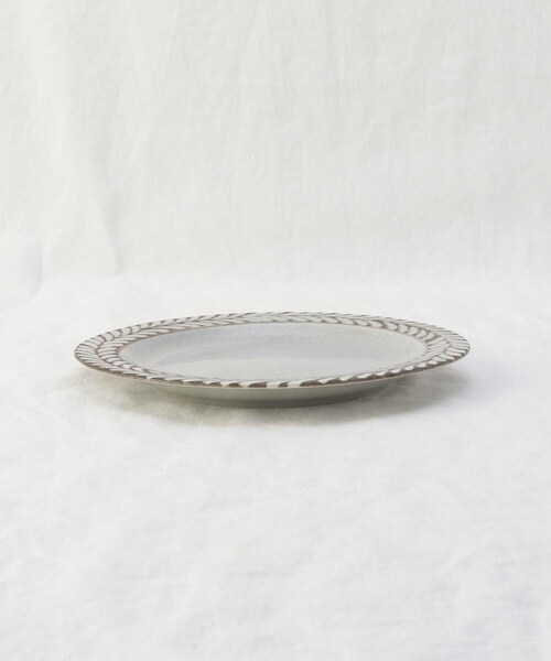 212 KITCHEN STORE(トゥワントゥキッチンストア)の「ブロウ プレートM GY(食器・レディース・その他・00)」の2枚目の写真