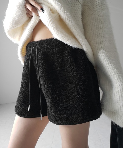 me+em select（ミームセレクト）の「【 ２color 】ハイウエストボアショートパンツ ／ highwaist boa short pants（その他パンツ・レディース・アイボリー/ブラック・FREE）」の13枚目の写真