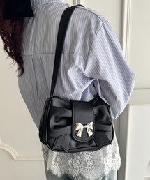 Loueme（ルエム）の「リボンモチーフホーボーバッグ（ショルダーバッグ・レディース）」