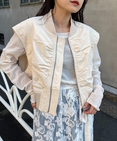 CIAOPANIC TYPY（チャオパニックティピー）の「シャーリングクロップドMA-1ベスト（ベスト・レディース・オフホワイト/カーキ/ブラック・ONE SIZE）」の5枚目の写真