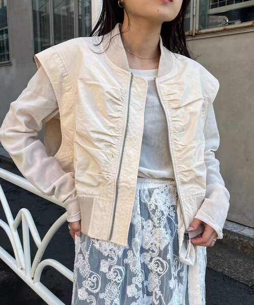 CIAOPANIC TYPY（チャオパニックティピー）の「シャーリングクロップドMA-1ベスト（ベスト・レディース・オフホワイト/カーキ/ブラック・ONE SIZE）」の7枚目の写真