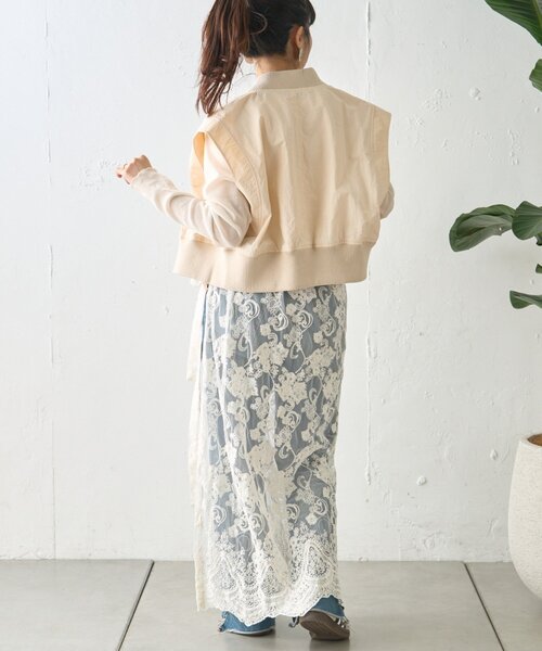 CIAOPANIC TYPY（チャオパニックティピー）の「シャーリングクロップドMA-1ベスト（ベスト・レディース・オフホワイト/カーキ/ブラック・ONE SIZE）」の17枚目の写真