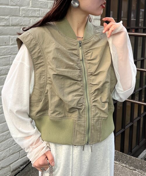 CIAOPANIC TYPY（チャオパニックティピー）の「シャーリングクロップドMA-1ベスト（ベスト・レディース・オフホワイト/カーキ/ブラック・ONE SIZE）」の19枚目の写真